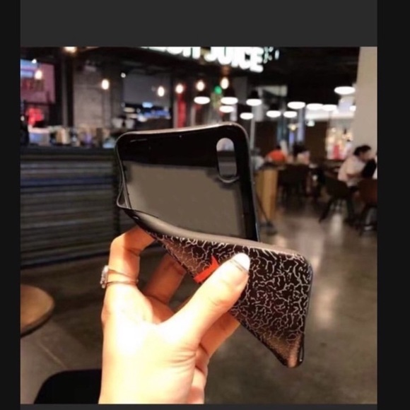 iPhone phone case - Picture 3 of 4